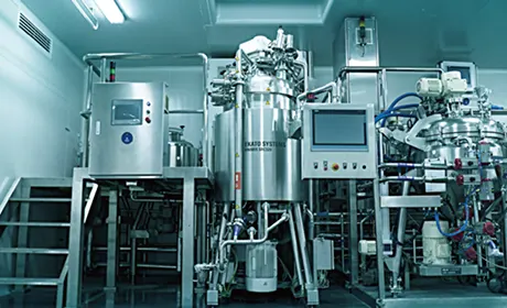 Stainless-steel emulsifying equipment in the Refen factory